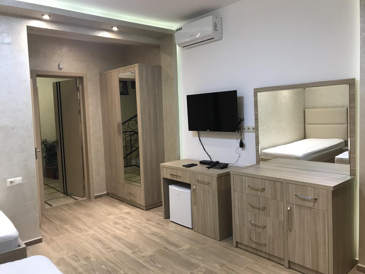 Villa Mariana Batumi Ngoại thất bức ảnh